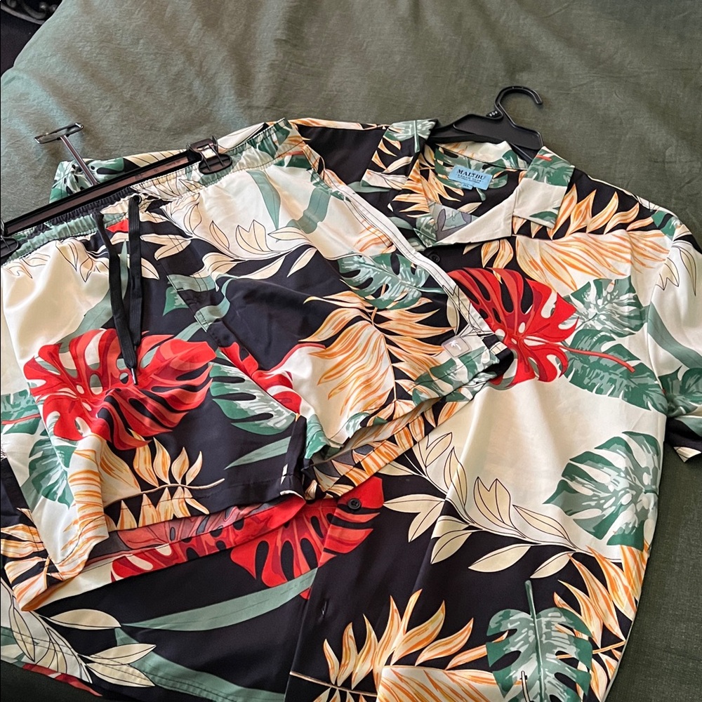 Tropical Print Men's Shirt and Shorts Set